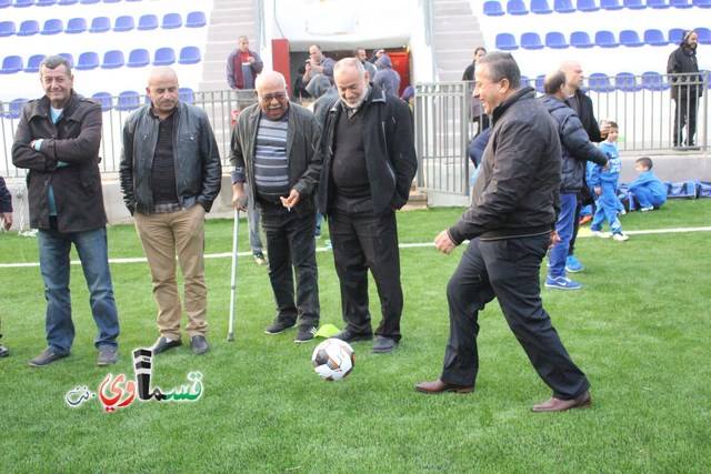  فيديو : الاولاد شكرا عموعادل والرئيس في افتتاح الملعب  تكفيني هذه الابتسامة لأولادنا , ومن اجلها سأعمل المزيد مبروك لبلدي  .. 